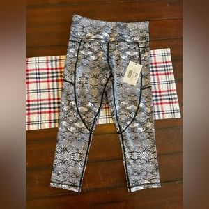 Zyia - cobra light and tight capri. Size 8-10